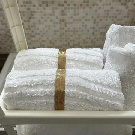 Eli Luxury