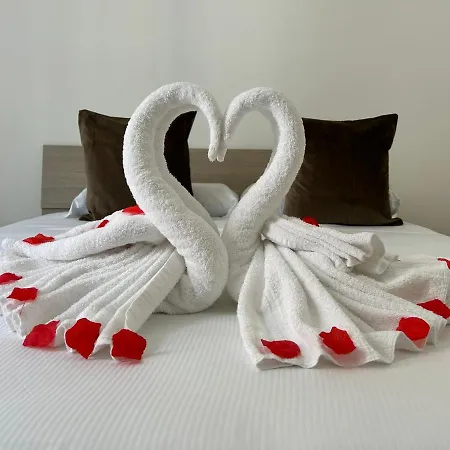 Eli Luxury Apartment